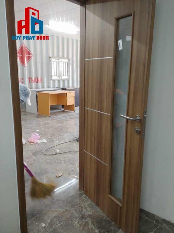 Hình ảnh thi công cửa nhựa ABS Hàn Quốc